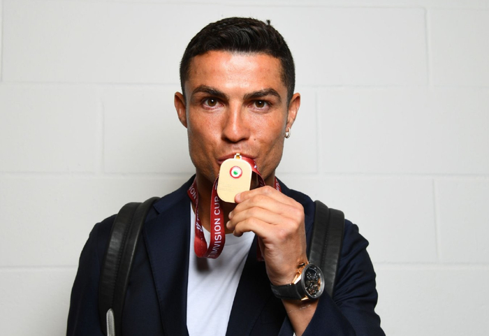 包含国际比赛日突围战来临,山东泰山围绕意大利杯更衣室发声,管理层满意,医务组通报恢复的词条 包含国际比赛日突围战来临,山东泰山围绕意大利杯更衣室发声,管理层满意,医务组通报恢复的词条